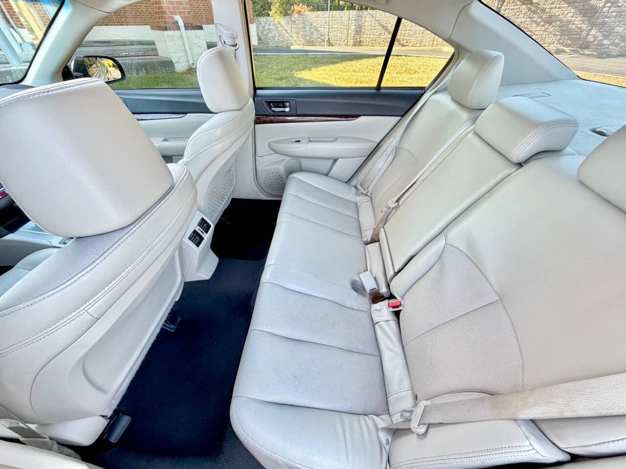 Used 2014 Subaru Legacy 2.5i Limited w/ Moonroof Package image 25