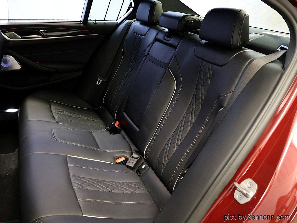 Certified 2022 BMW M550i xDrive w/ Executive Package image 12