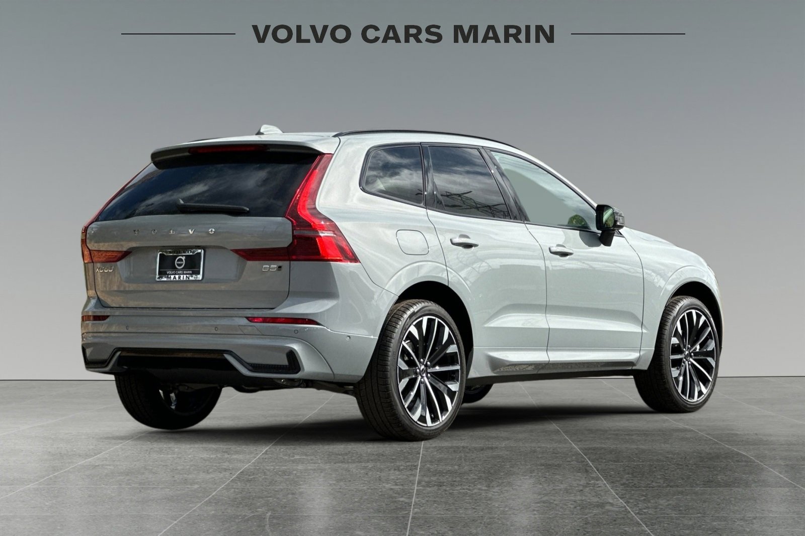 New 2026 Volvo XC60 B5 Ultra w/ Protection Package Premier image 2