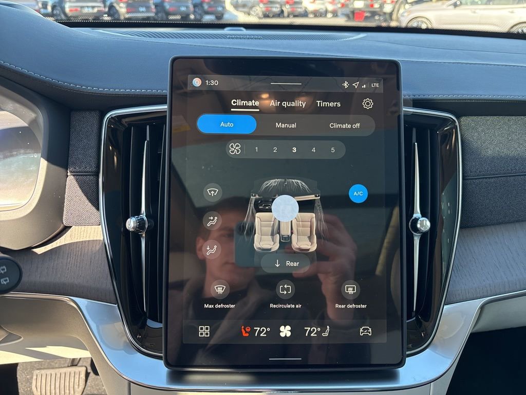 New 2026 Volvo XC90 T8 Ultra w/ Protection Package Premier image 28