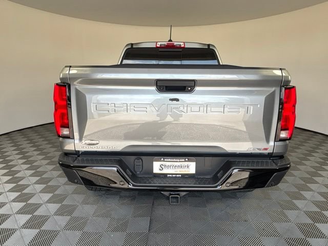 Used 2024 Chevrolet Colorado ZR2 w/ ZR2 Convenience Package III AWD/4WD image 39