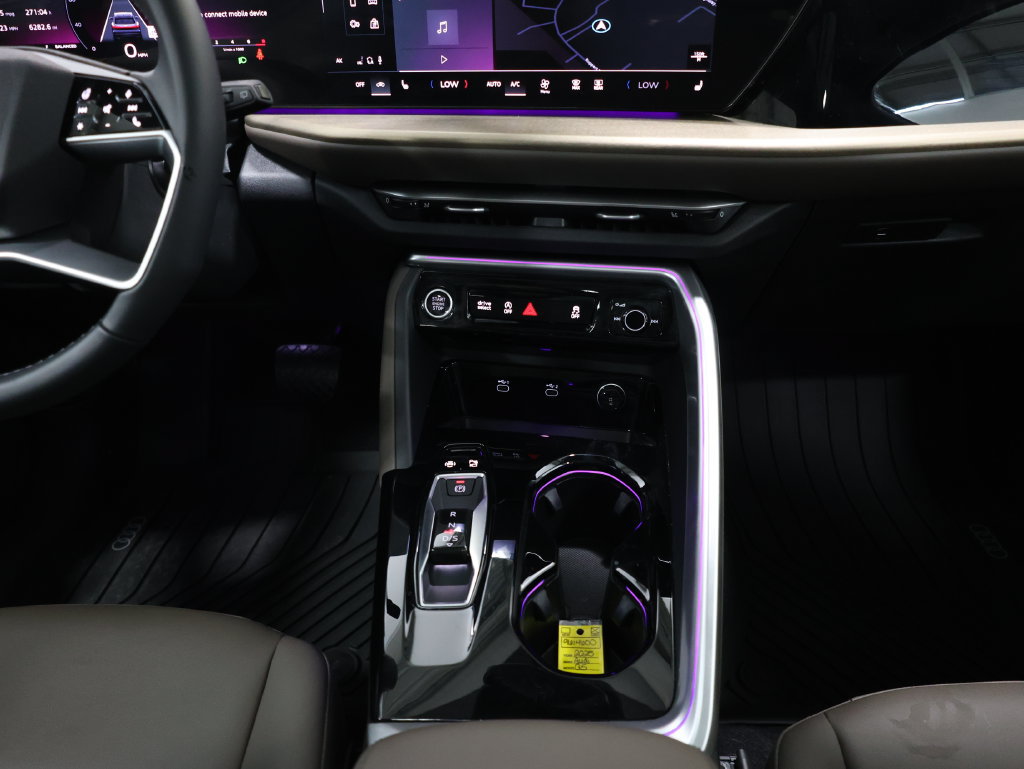 Certified 2025 Audi Q5 Premium Plus w/ Premium Plus AWD/4WD image 20