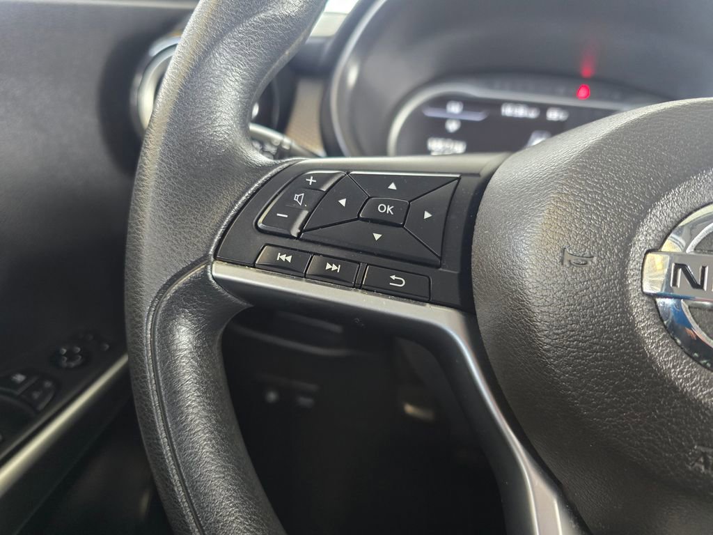 Used 2020 Nissan Kicks SV FWD image 32