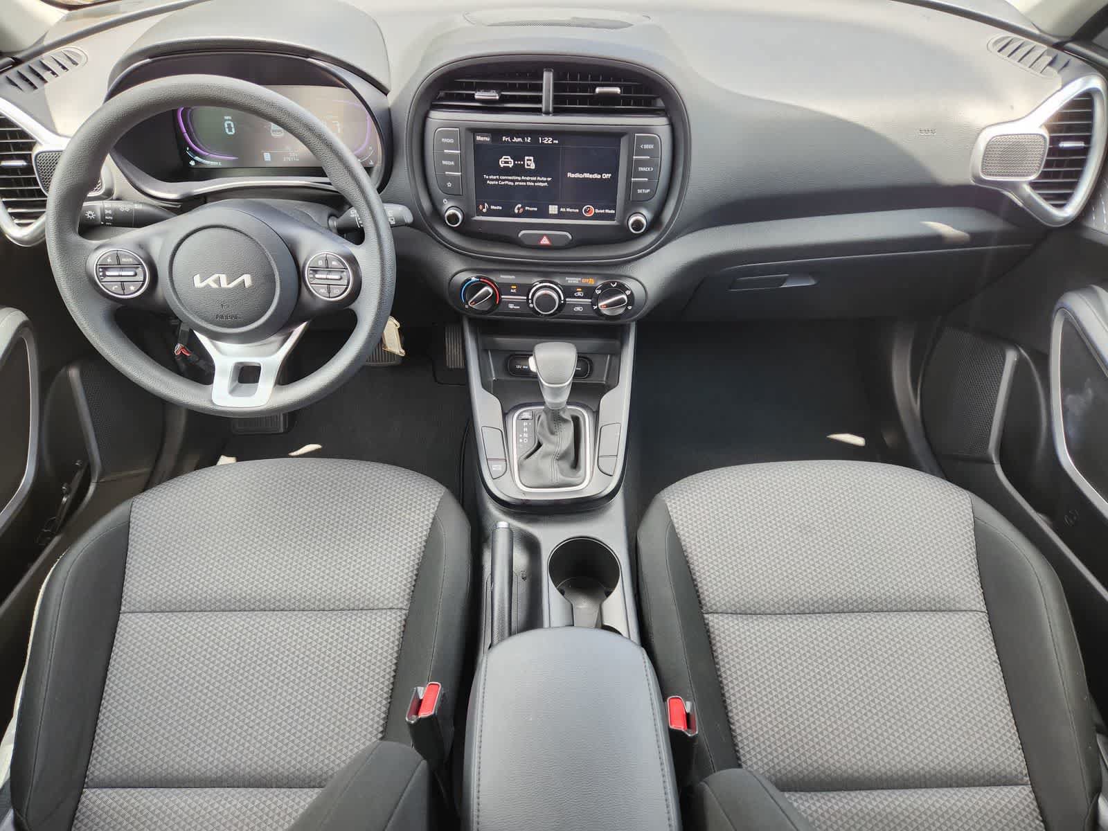 Certified 2025 Kia Soul LX w/ LX Technology Package FWD image 24