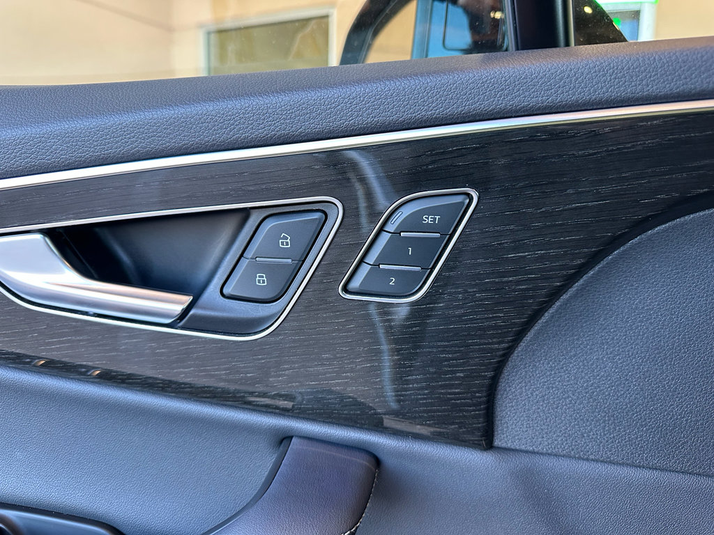 Used 2025 Audi Q7 Premium Plus image 11