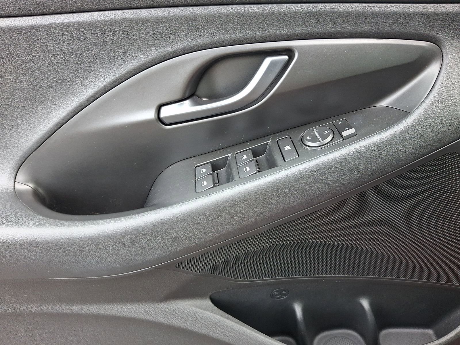 Used 2020 Hyundai Elantra GT N Line image 13