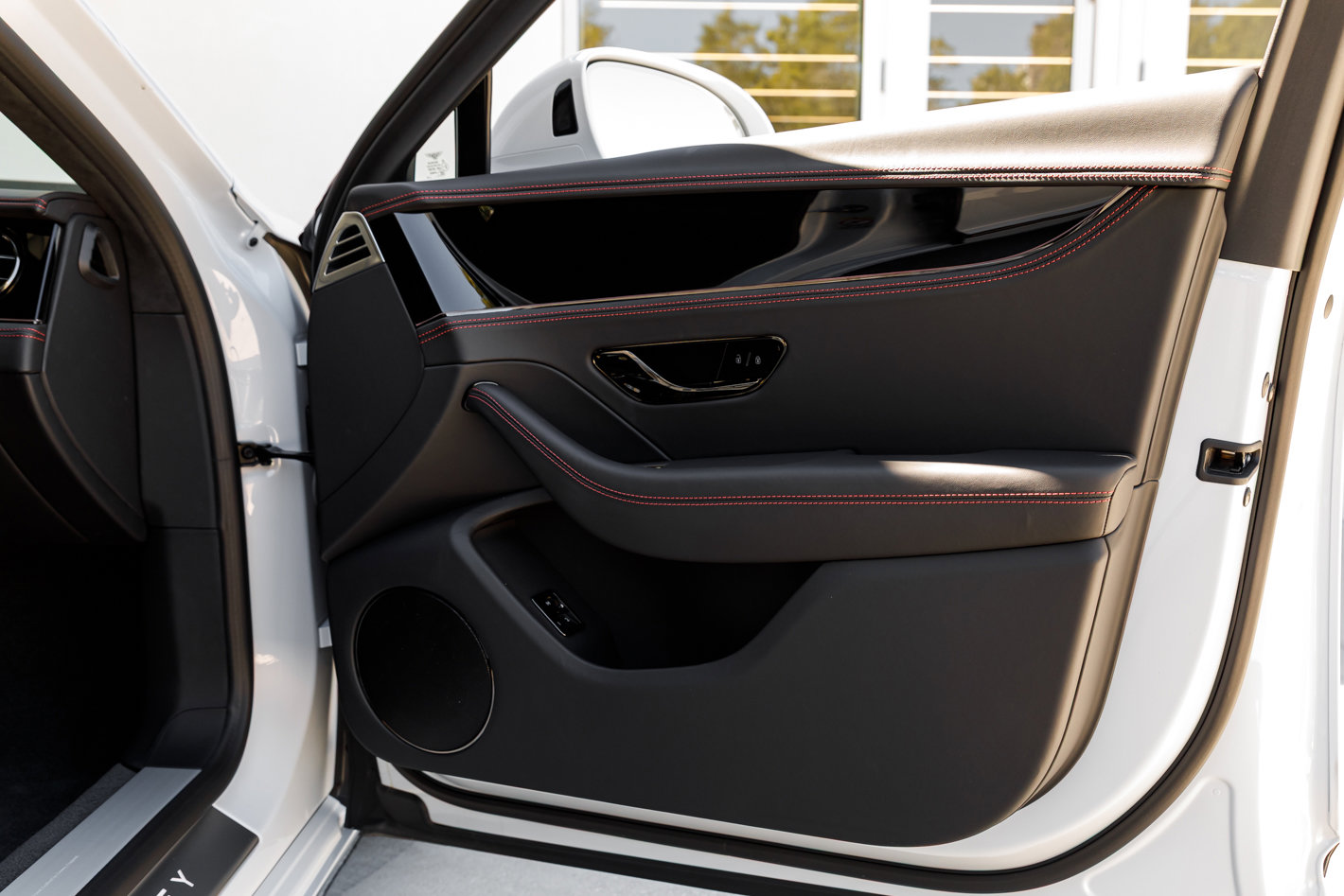 New 2026 Bentley Flying Spur Plug-In Hybrid image 27