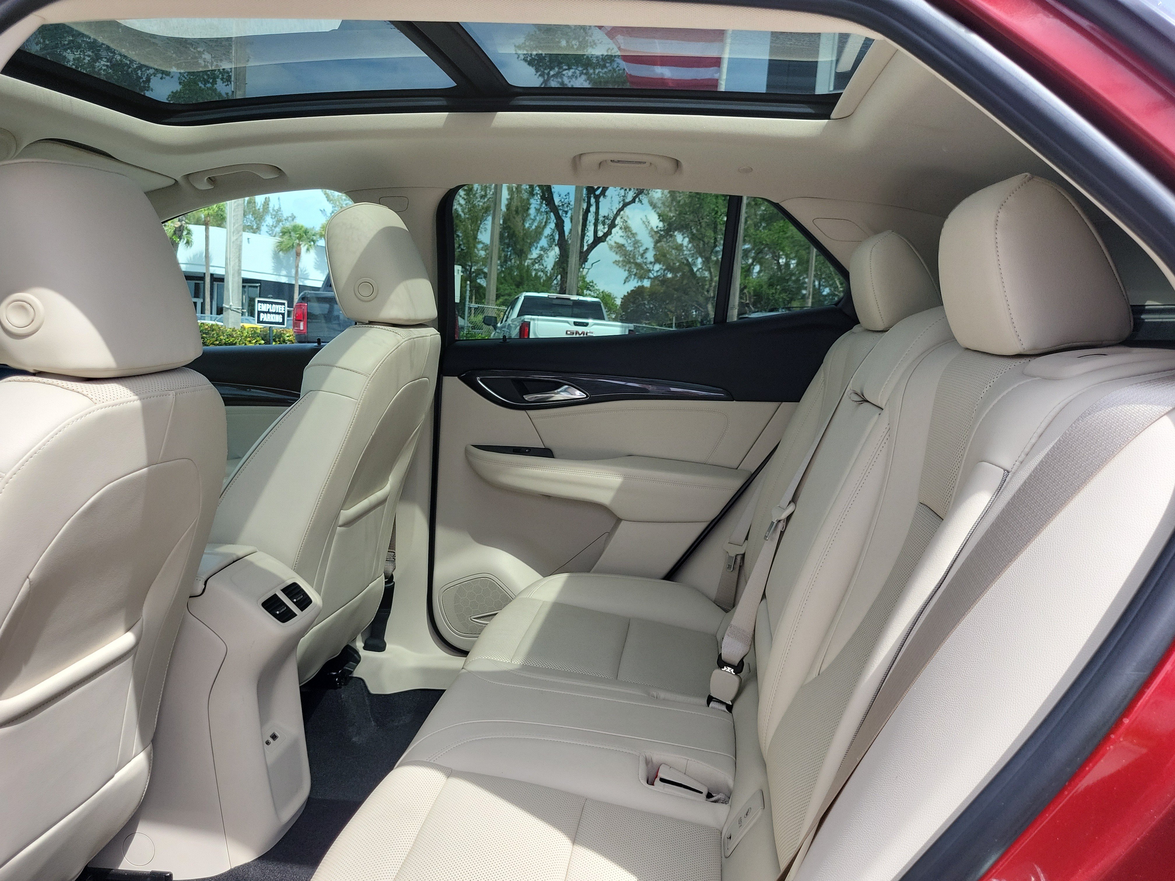 Used 2022 Buick Envision Essence w/ Safety Package FWD image 14