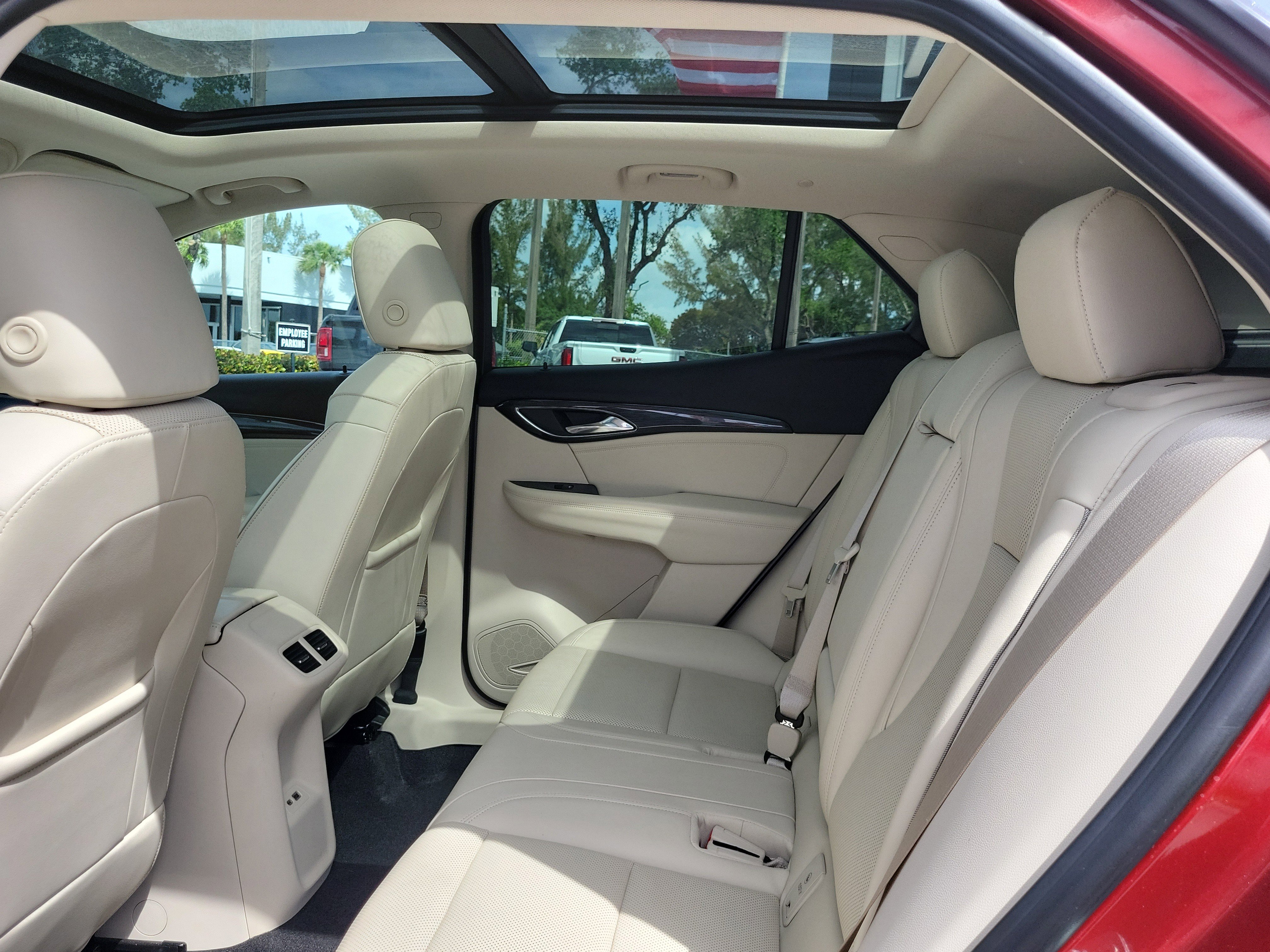 Used 2022 Buick Envision Essence w/ Safety Package FWD image 14
