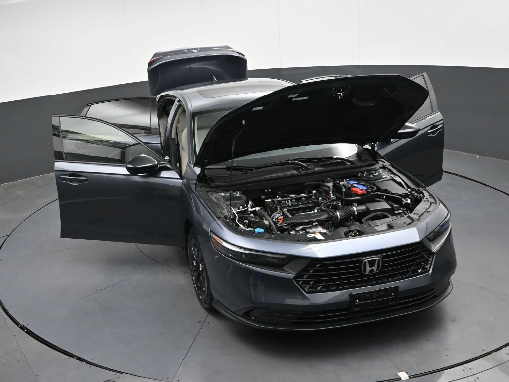 Certified 2025 Honda Accord SE image 39
