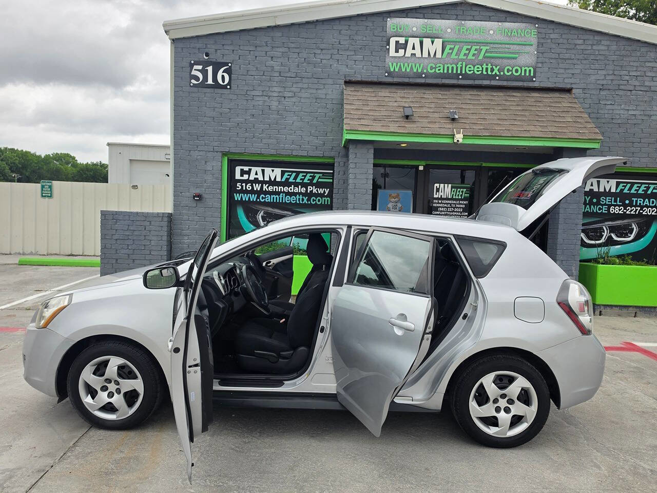 Used 2009 Pontiac Vibe w/ Preferred Package FWD image 32