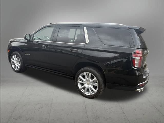 Used 2023 Chevrolet Tahoe High Country w/ Premium Package 2 AWD/4WD image 3