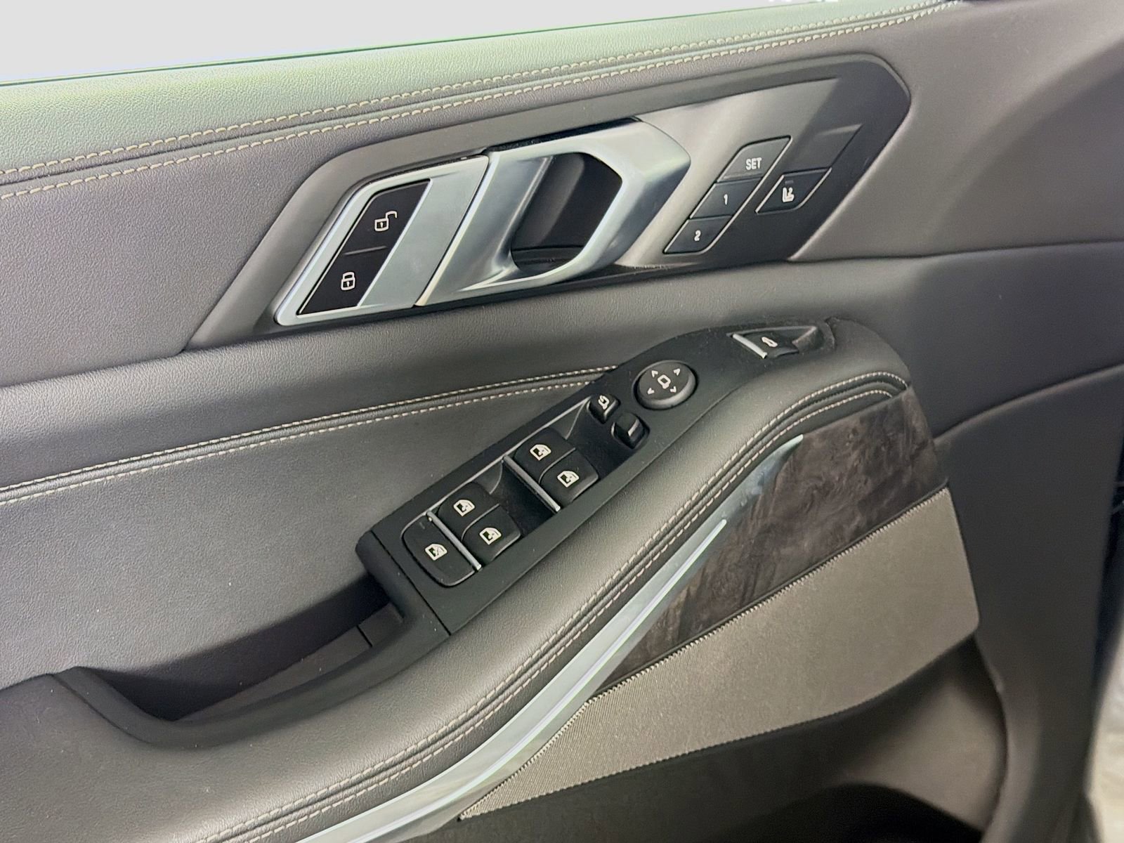 Certified 2025 BMW X5 xDrive40i w/ Climate Comfort Package AWD/4WD image 21