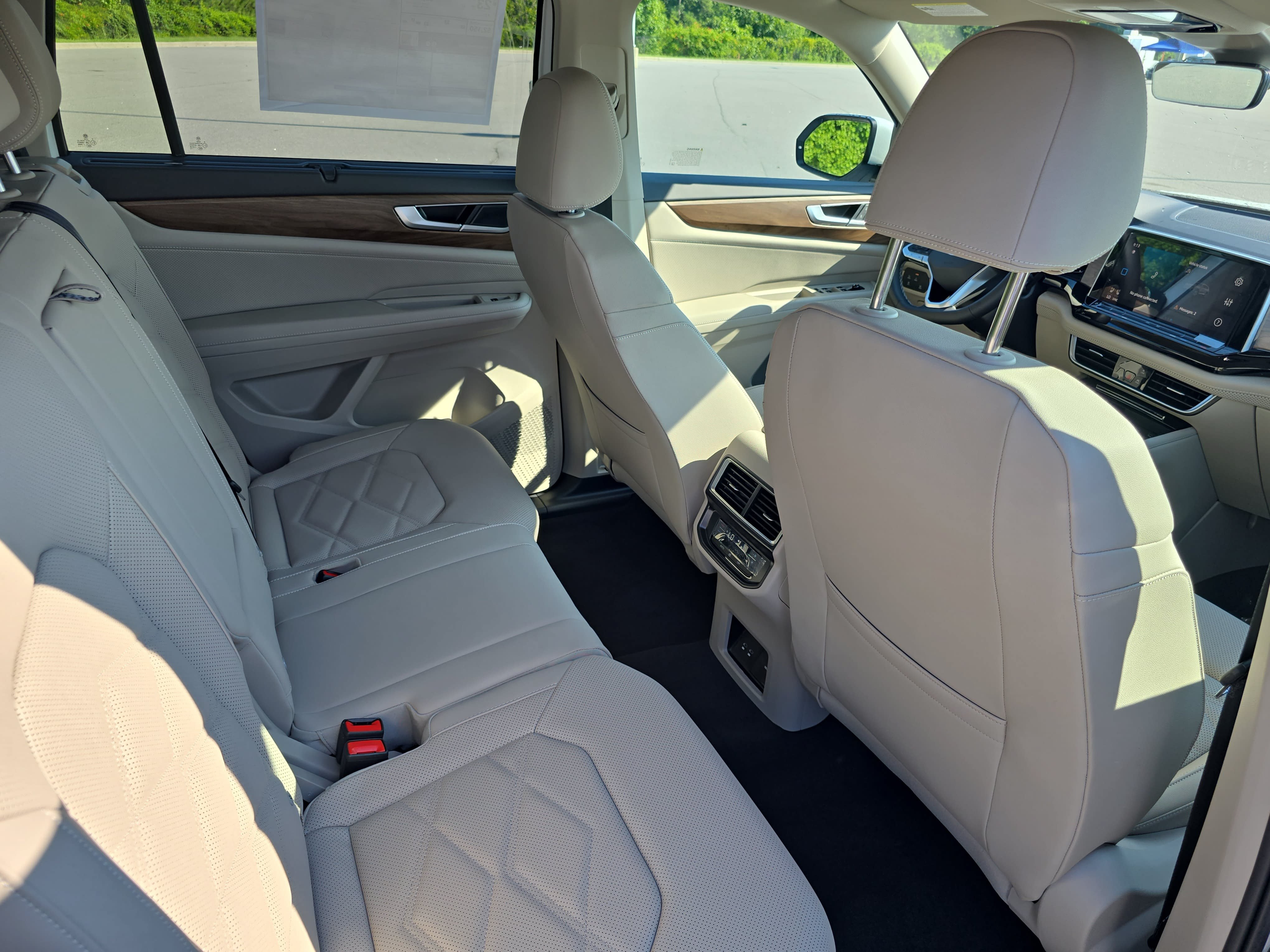 New 2026 Volkswagen Atlas SE FWD image 11