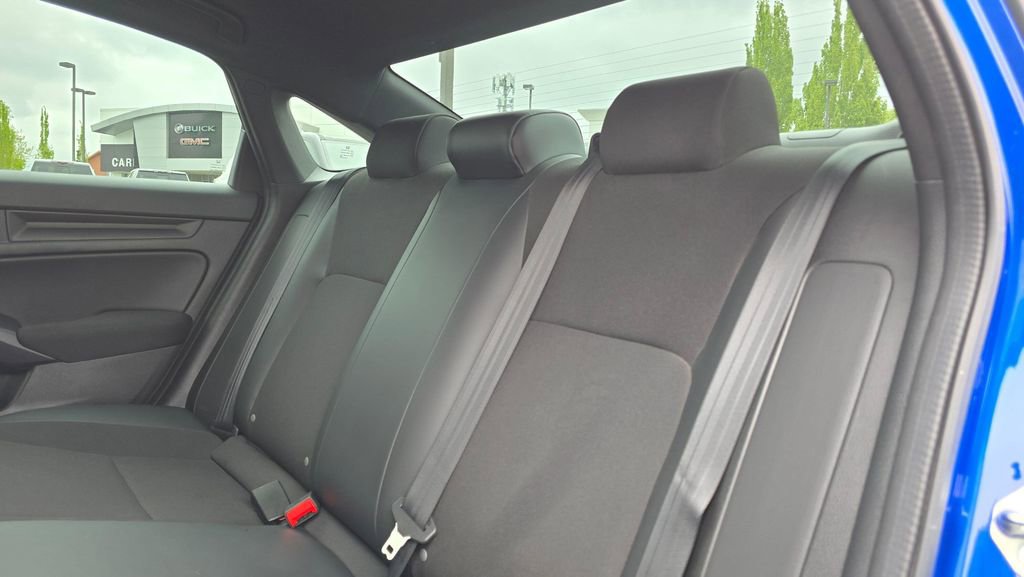 Used 2023 Honda Civic Sport image 17