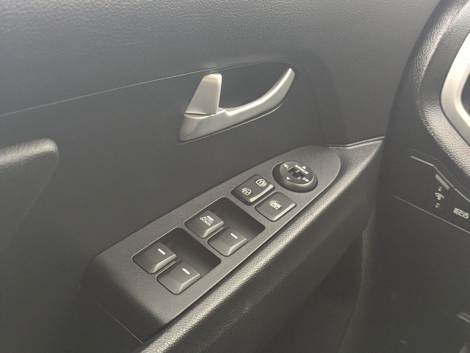 Used 2015 Kia Sportage LX FWD image 27