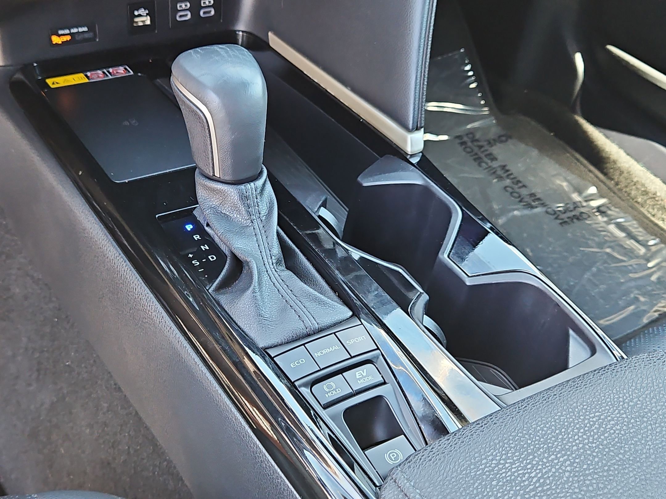 Used 2025 Toyota Camry XSE FWD image 21