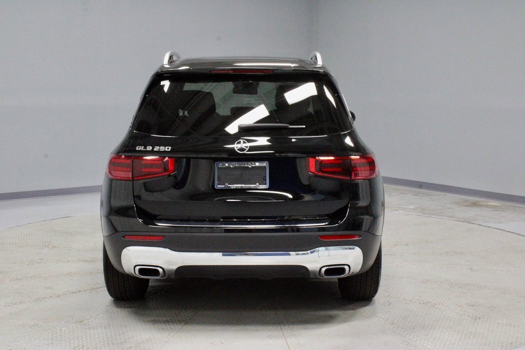 Used 2025 Mercedes-Benz GLB 250 image 10
