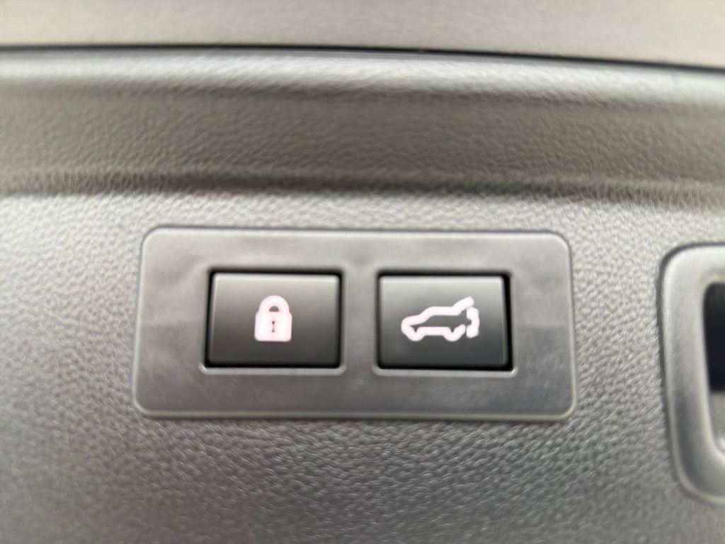 Used 2023 Subaru Forester Premium image 34