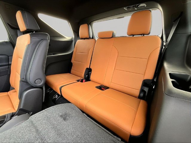 New 2027 Chevrolet Traverse Z71 w/ Enhanced Driving Package AWD/4WD image 27