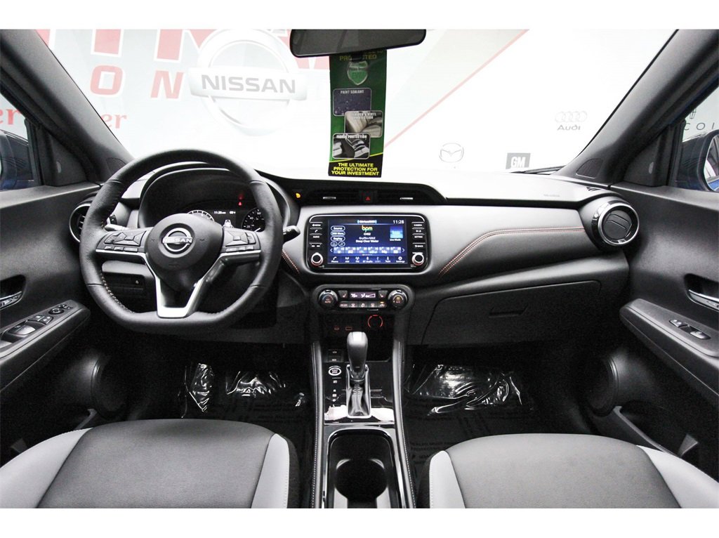 Used 2023 Nissan Kicks SR w/ SR Premium Package image 7