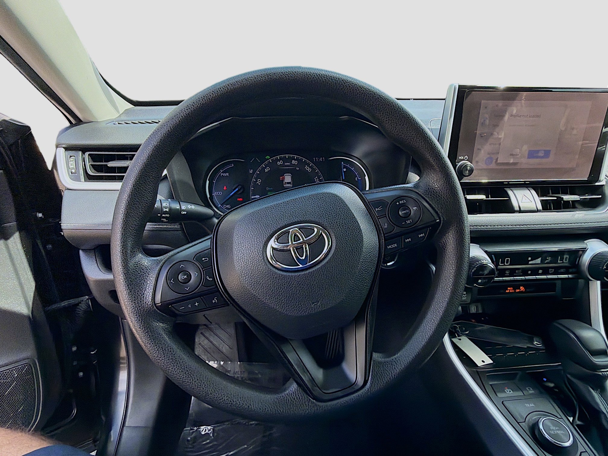 Used 2023 Toyota RAV4 Hybrid Woodland image 10