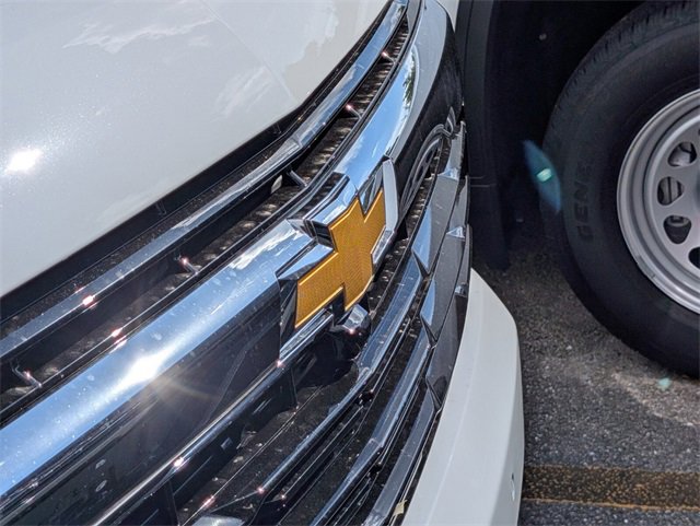 New 2026 Chevrolet Suburban LS image 4