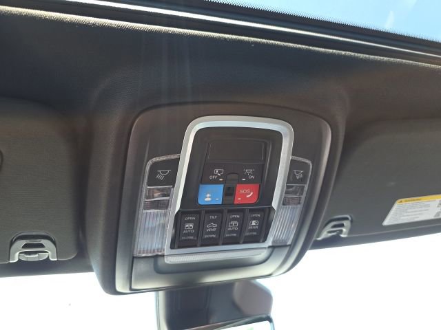Used 2025 RAM 1500 Laramie w/ Advanced Safety Group II AWD/4WD image 39