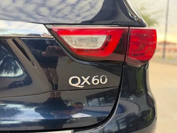 Used 2018 INFINITI QX60 FWD w/ Deluxe Technology Package image 8