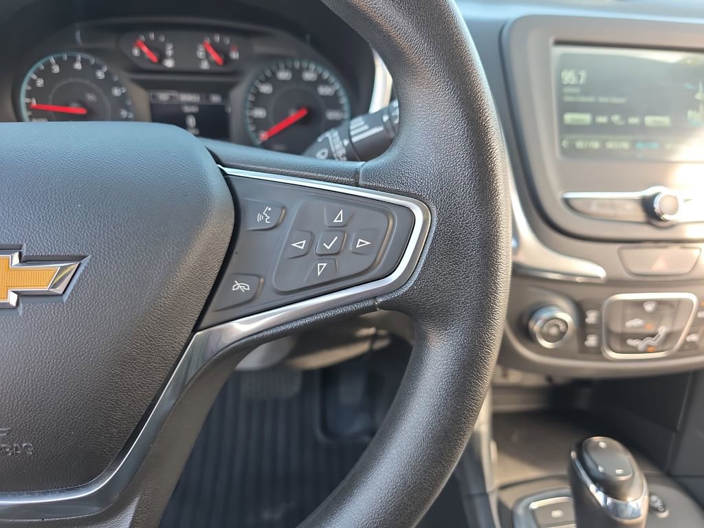 Used 2018 Chevrolet Equinox LT image 17