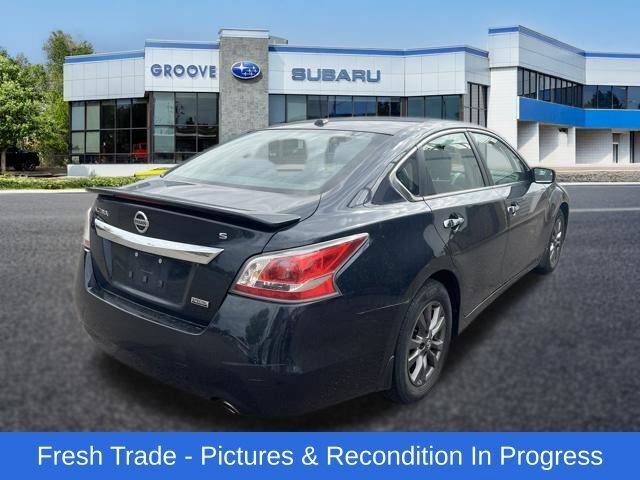 Used 2015 Nissan Altima 2.5 S w/ Special Edition Package FWD image 6