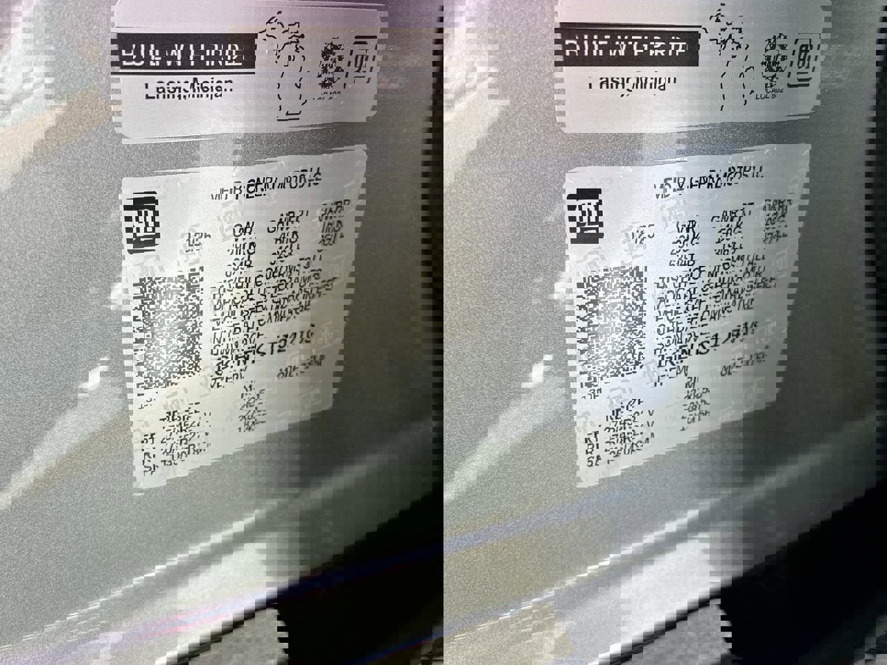 New 2026 GMC Acadia Denali Ultimate w/ LPO, Floor Liner Package image 70