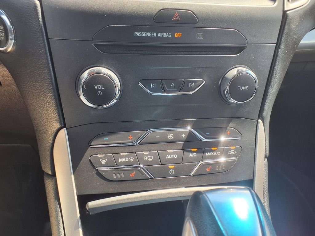 Used 2015 Ford Edge SEL w/ Equipment Group 201A image 29