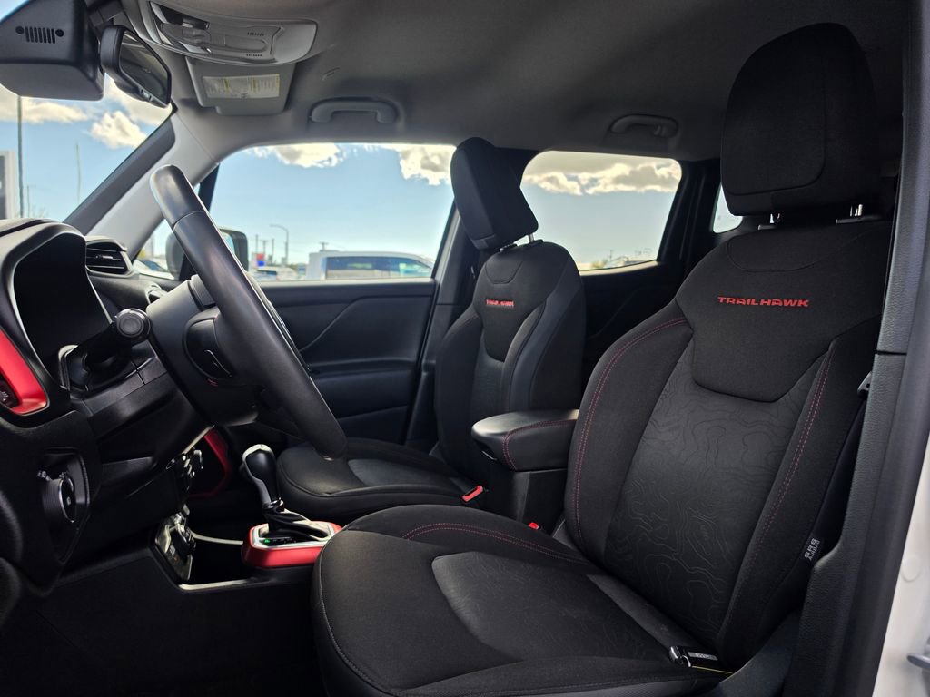 Used 2020 Jeep Renegade Trailhawk w/ Popular Equipment Group AWD/4WD image 10