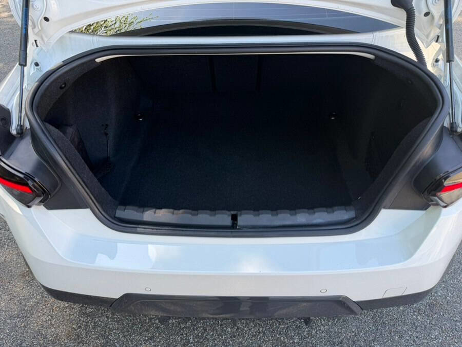 Used 2022 BMW 230i Coupe w/ M Sport Package RWD image 19