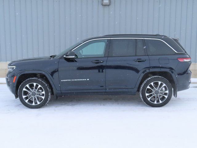 Used 2024 Jeep Grand Cherokee Overland w/ Luxury Tech Group IV image 10