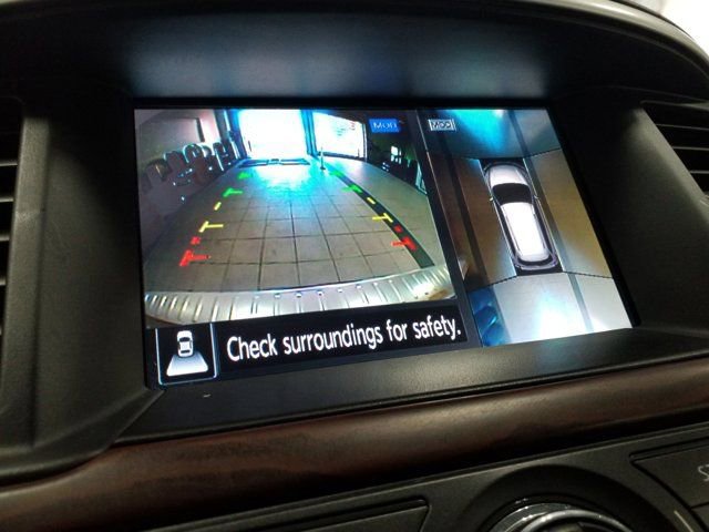 Used 2017 Nissan Pathfinder Platinum w/ Family Entertainment Package AWD/4WD image 8