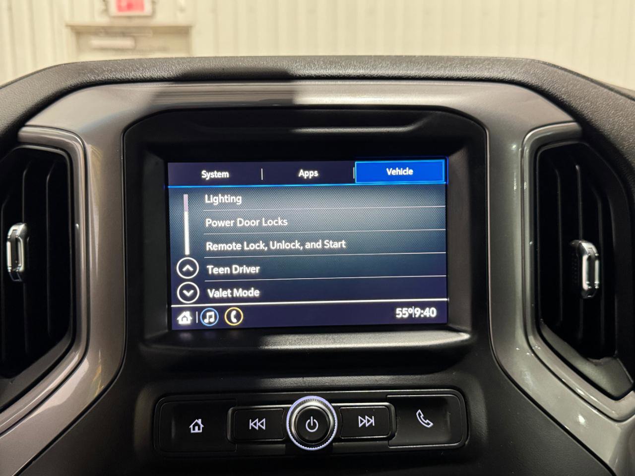 Used 2020 Chevrolet Silverado 3500 W/T w/ WT Convenience Package image 38