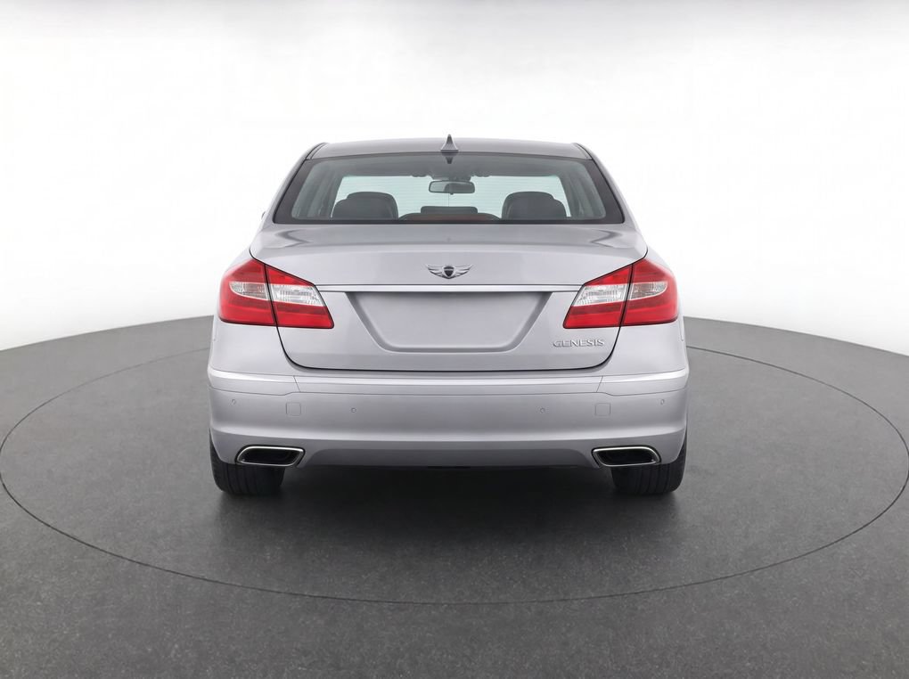 Used 2012 Hyundai Genesis 3.8 w/ Premium Pkg RWD image 10