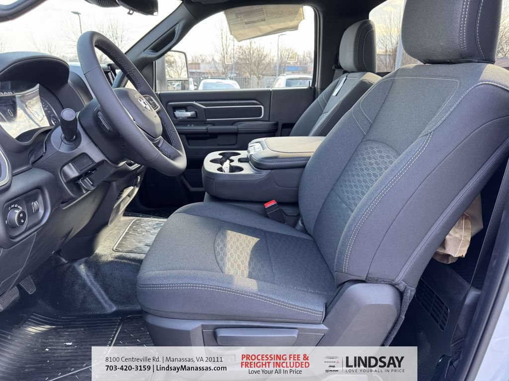 New 2026 RAM 3500 Big Horn AWD/4WD image 16