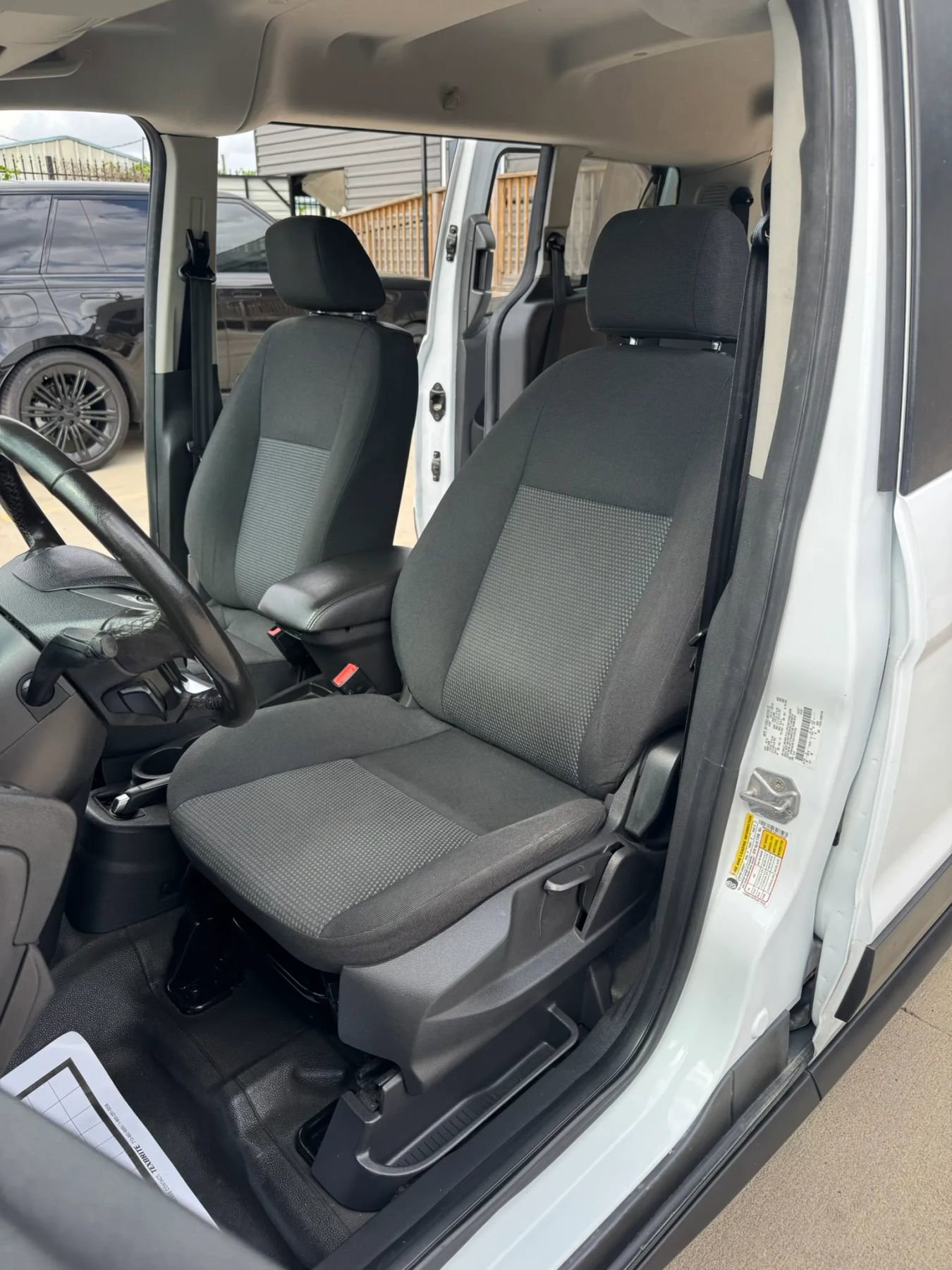 Used 2016 Ford Transit Connect XL FWD image 25