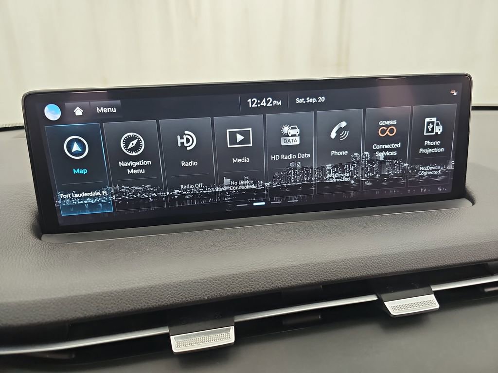 Used 2023 Genesis GV70 2.5T w/ Select Package image 33