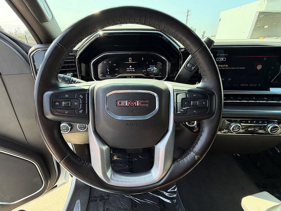 Used 2025 GMC Sierra 1500 SLT RWD image 23