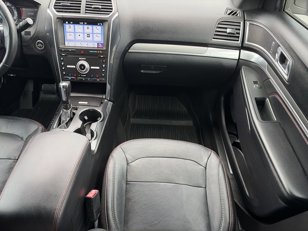 Used 2019 Ford Explorer Sport w/ Equipment Group 401A AWD/4WD image 17