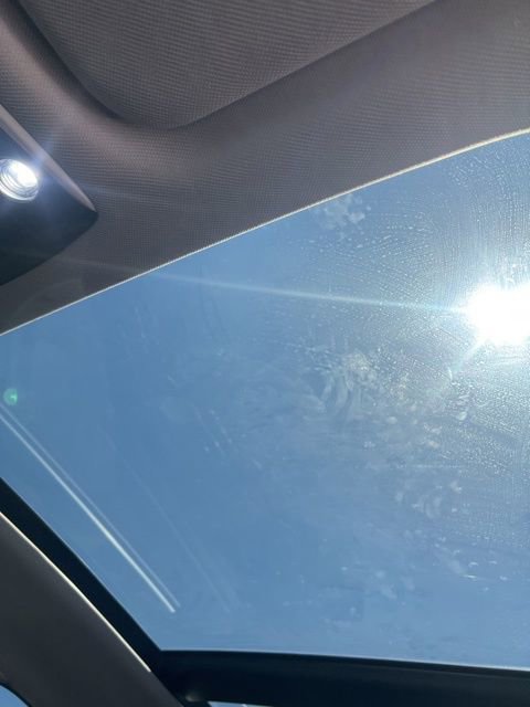 Used 2022 Kia Sorento EX w/ Panoramic Sunroof Package image 4