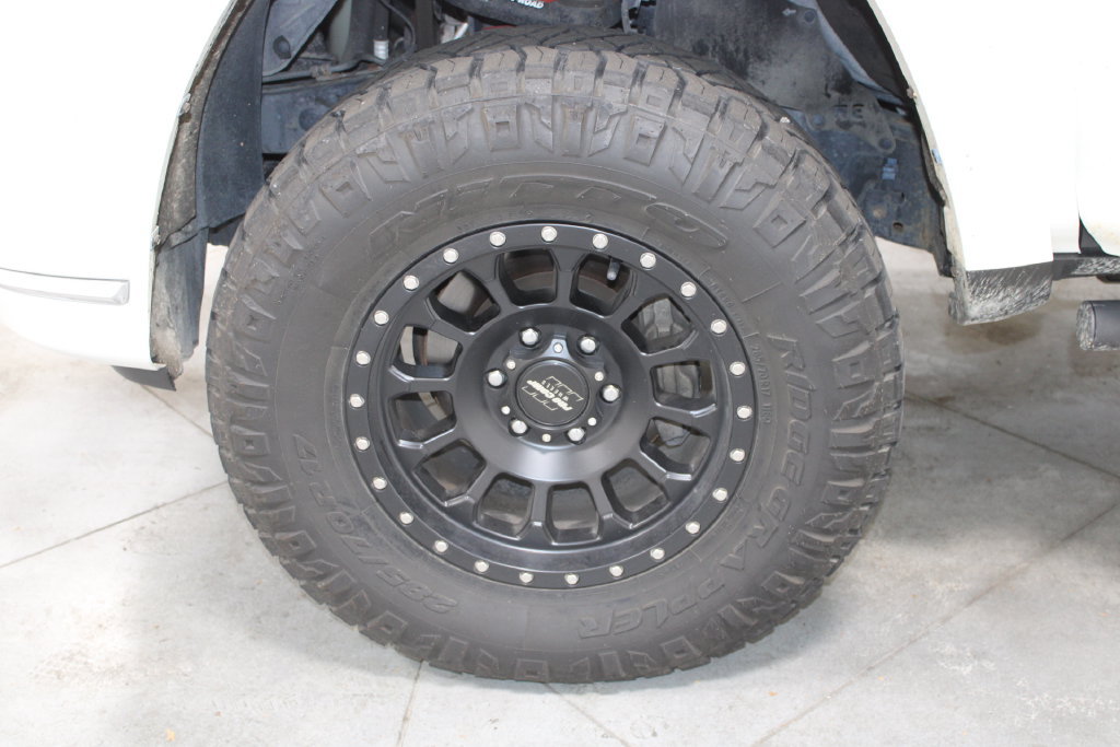 Used 2016 Toyota 4Runner Limited AWD/4WD image 40