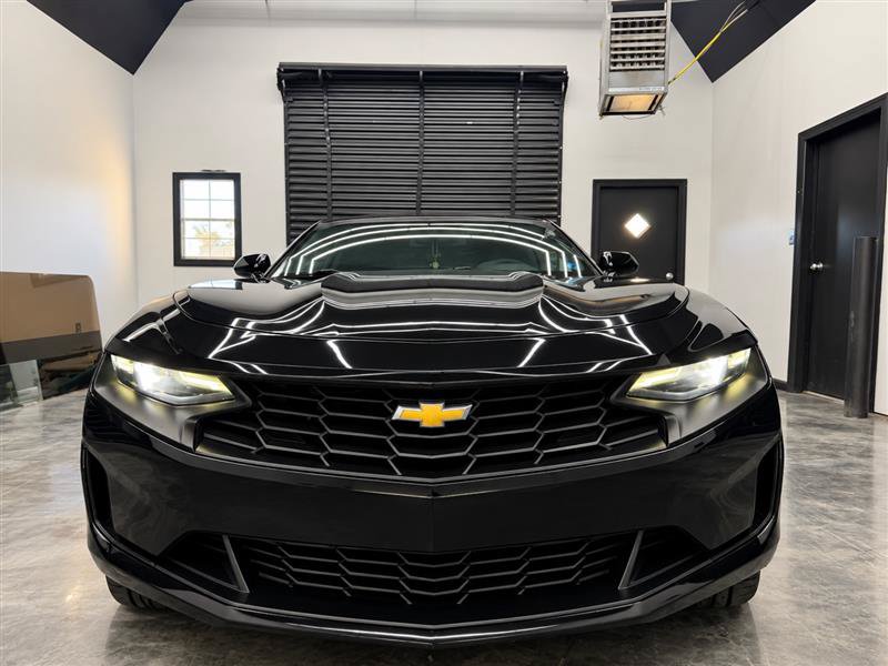 Used 2021 Chevrolet Camaro LT RWD image 8