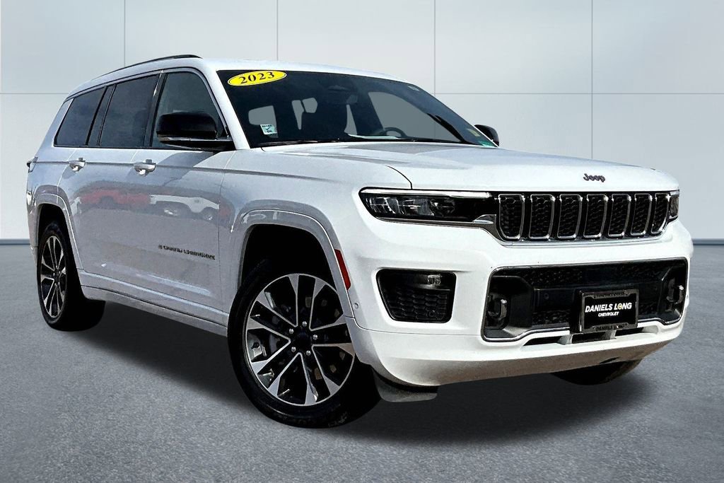 Used 2023 Jeep Grand Cherokee L Overland w/ Rear Seat Video Group I image 11