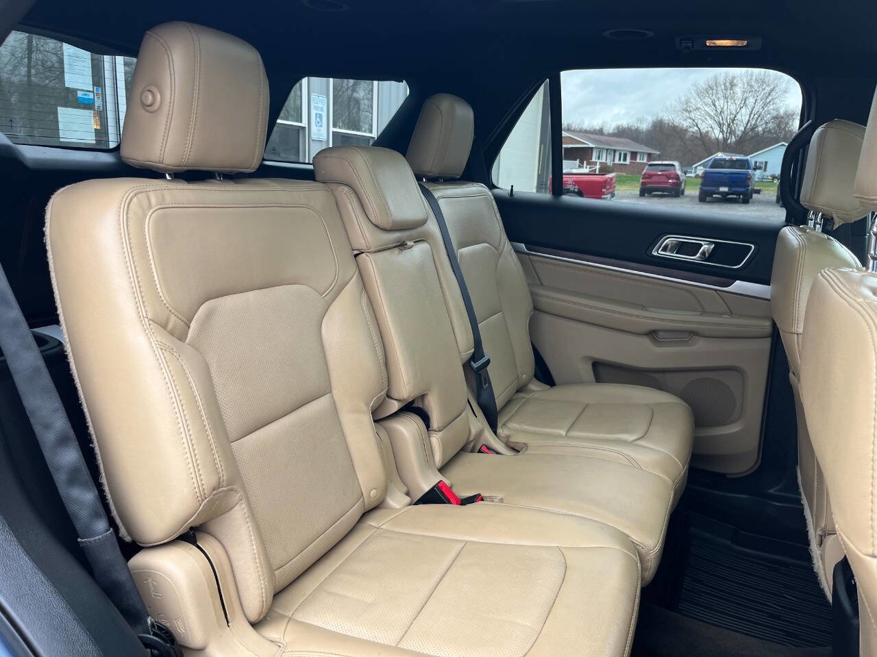 Used 2017 Ford Explorer Limited w/ Equipment Group 301A image 10