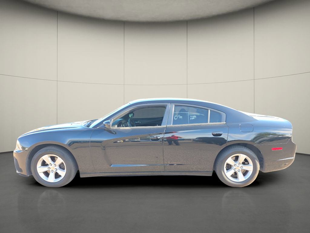 Used 2014 Dodge Charger SE w/ Connectivity Group RWD image 5